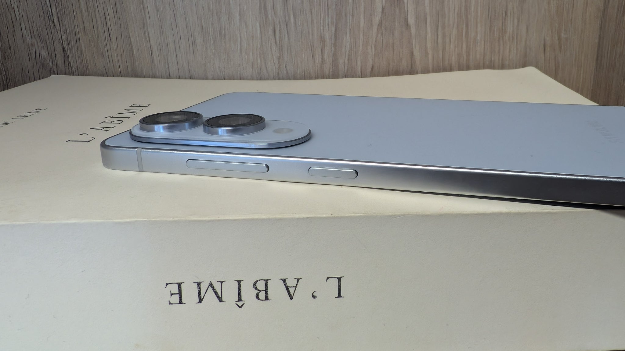 La finesse record du Galaxy S25 Edge