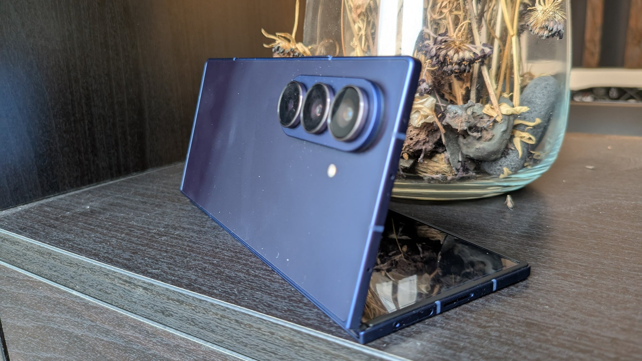 Le Samsung Galaxy Z Fold7 atteint une finesse inégalée sur un pliable de la marque.