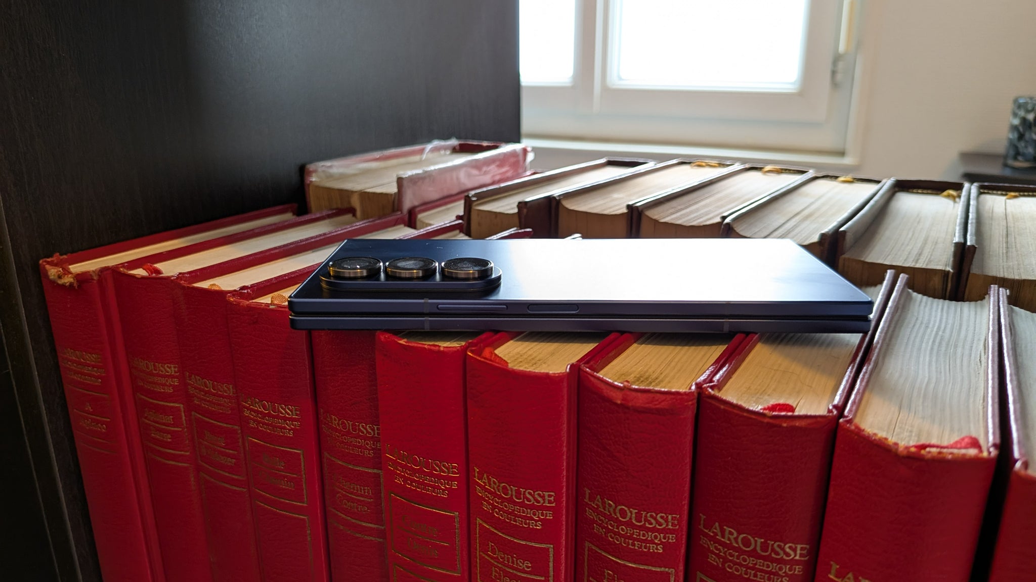 Même replié, le Samsung Galaxy Z Fold7 reste ultra fin