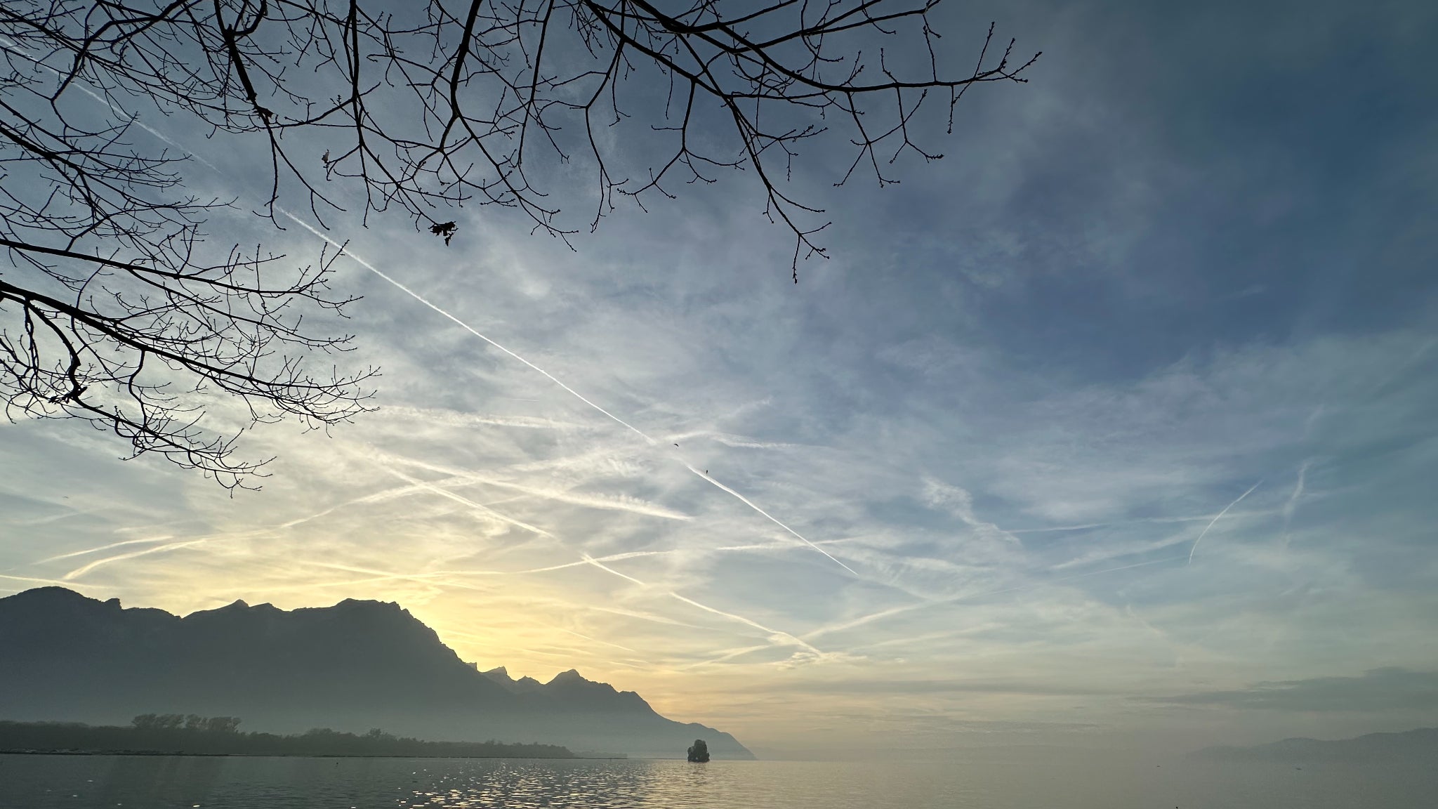 Prenons d'abord une photo avec le capteur ultra grand-angle...