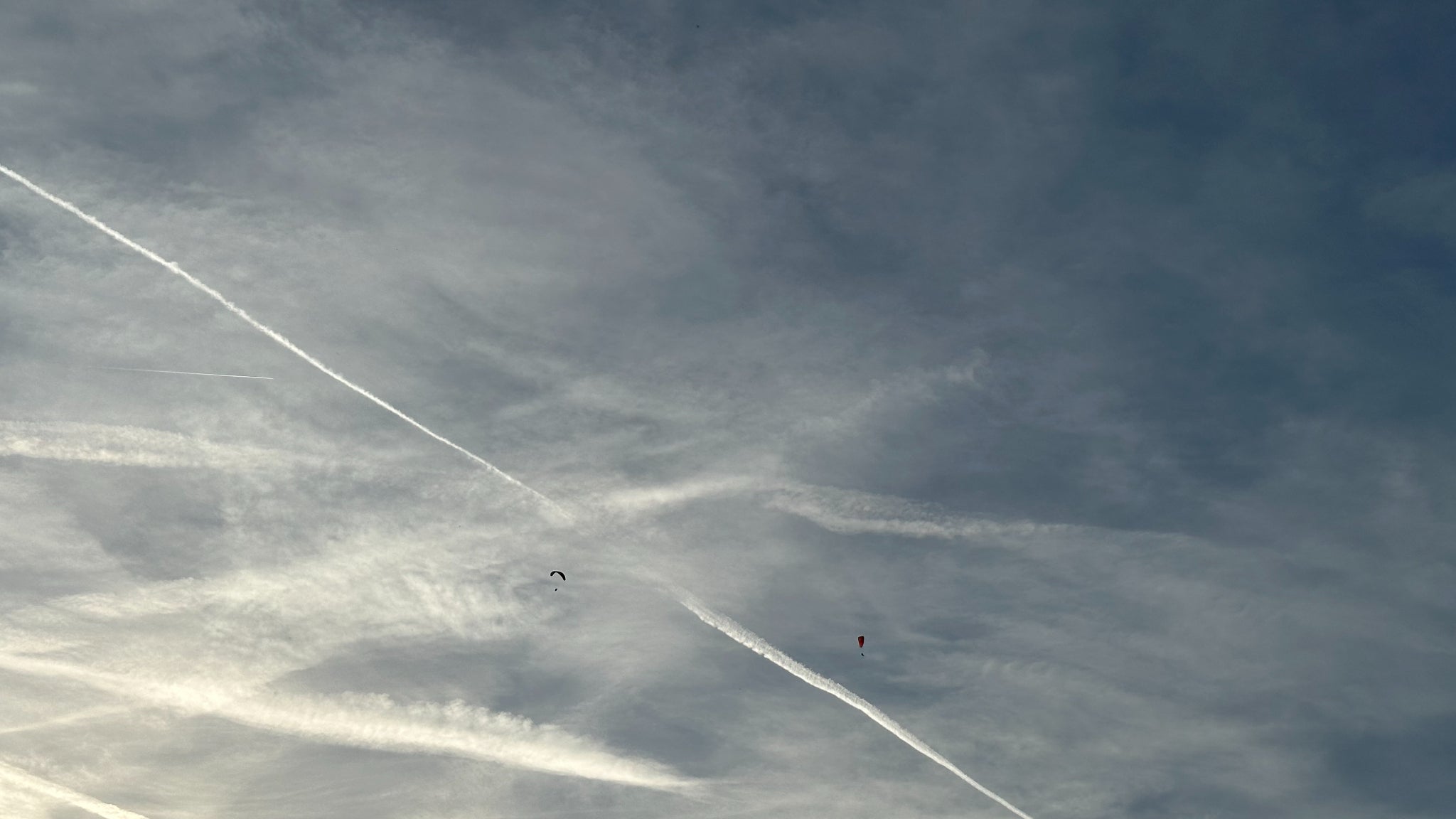 Même exercice, cette fois en x2 : on commence à bien distinguer des silhouettes dans le ciel...