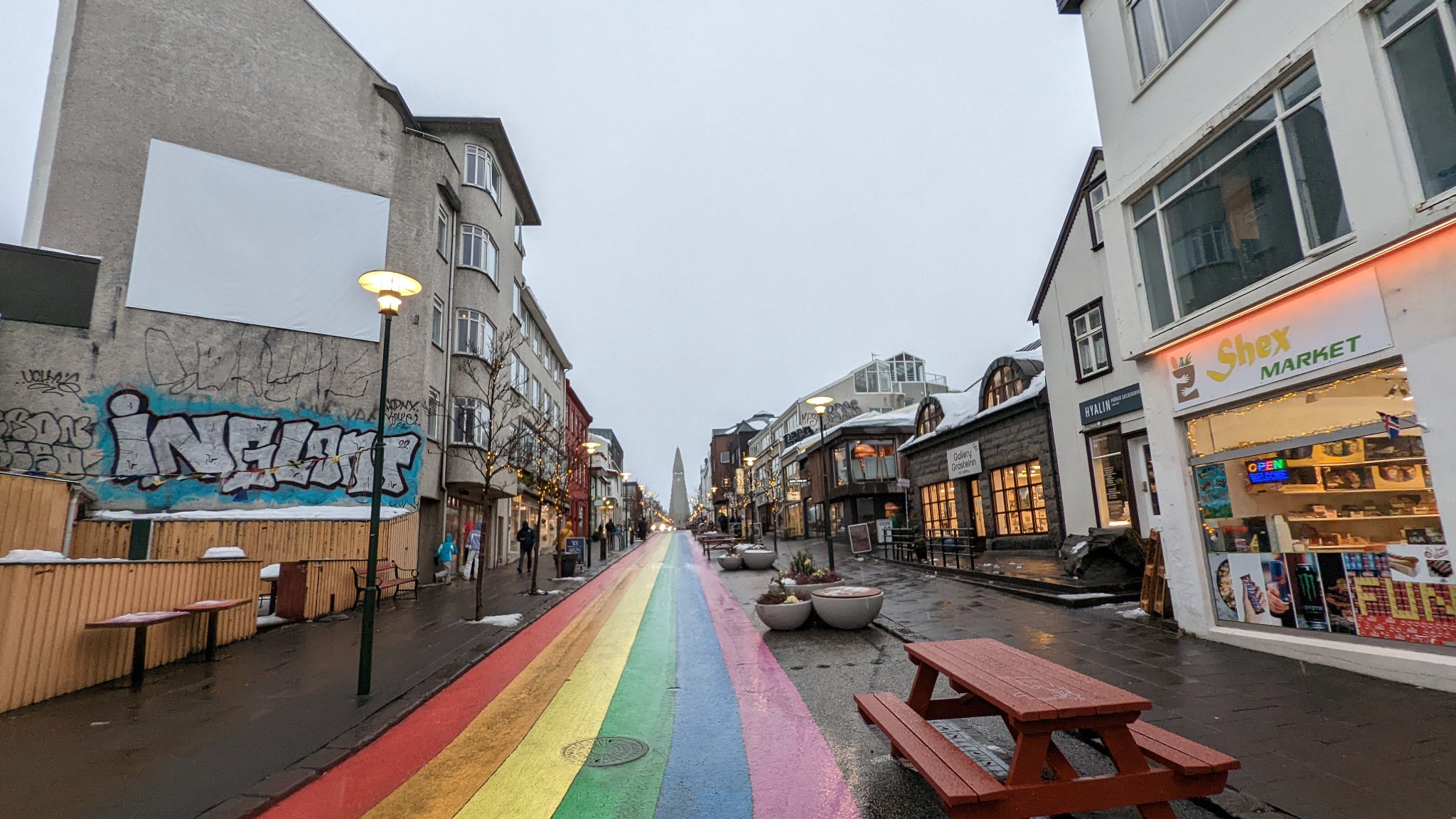 Les couleurs sont parfaitement restituées, même à faible luminosité