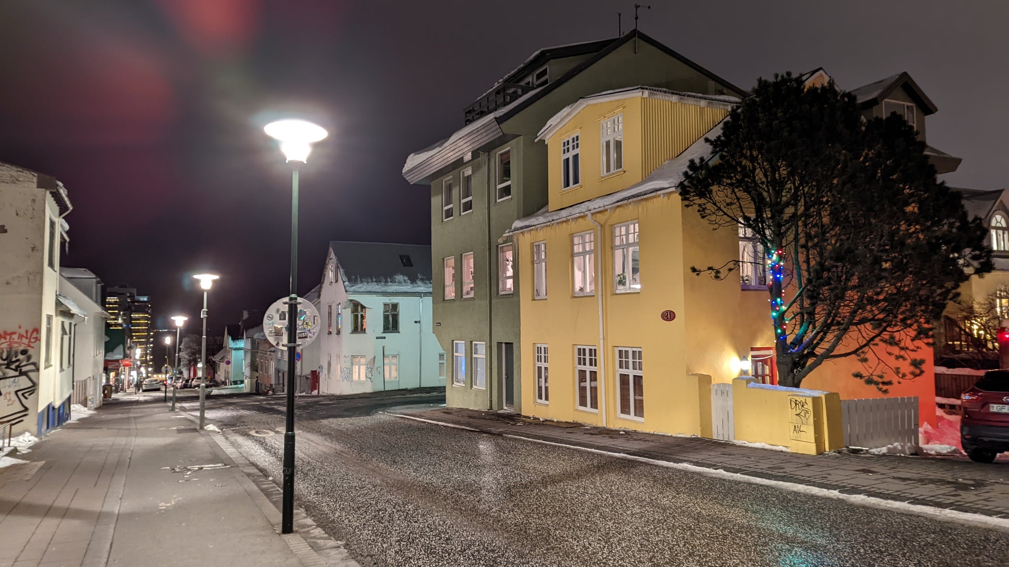 Les lumières de la ville sont aussi mises en valeur par le Google Pixel 6 Pro