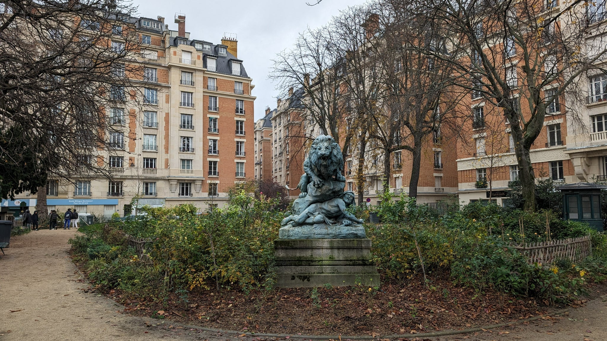 La photographie d’une statue capturée par l’objectif principal du Pixel 8 Pro, en x1. La photographie d’une statue capturée par l’objectif principal du Pixel 8 Pro, en x1.