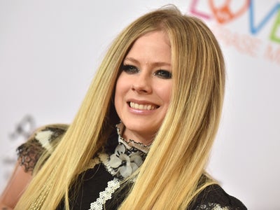 Alors, que vaut le nouvel album d’Avril Lavigne, “Head Above Water” ?