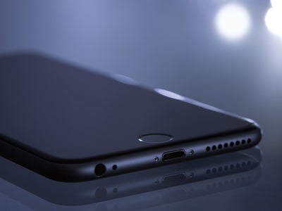 Ni écouteurs ni chargeur avec l'iPhone 12 ?