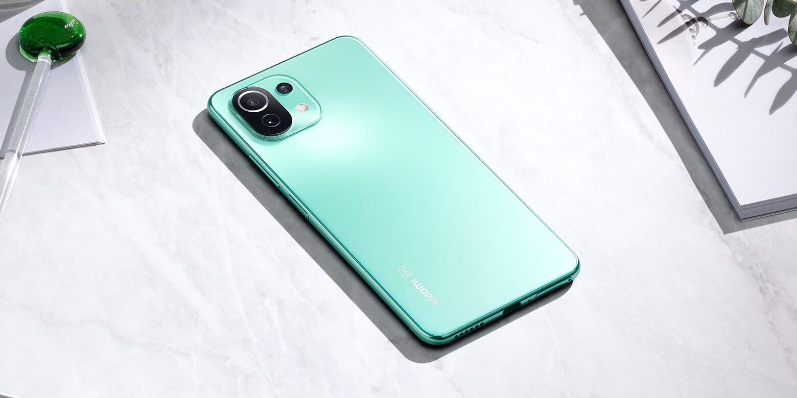 Mi 11 Lite 5G est proposé en noir ou en vert sur la boutique en ligne SFR.