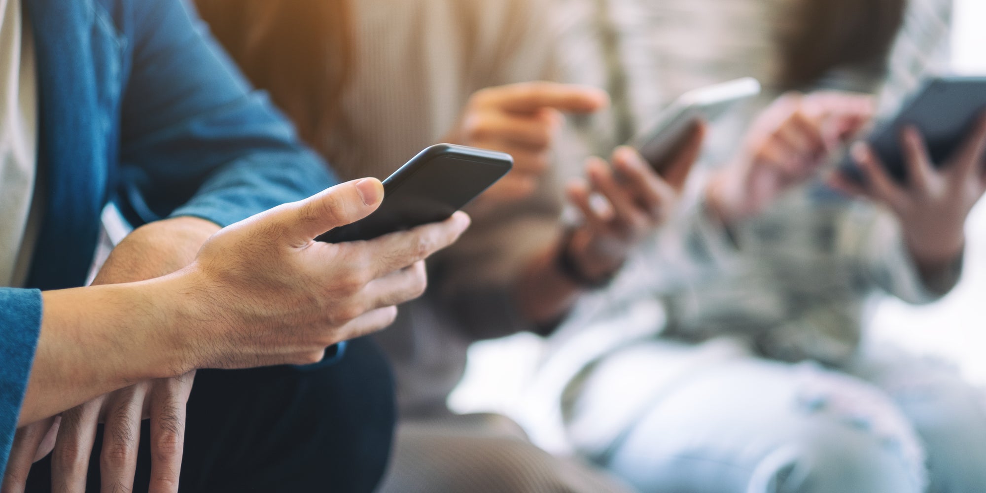 Les smartphones compatibles 5G se démocratisent à travers le monde.