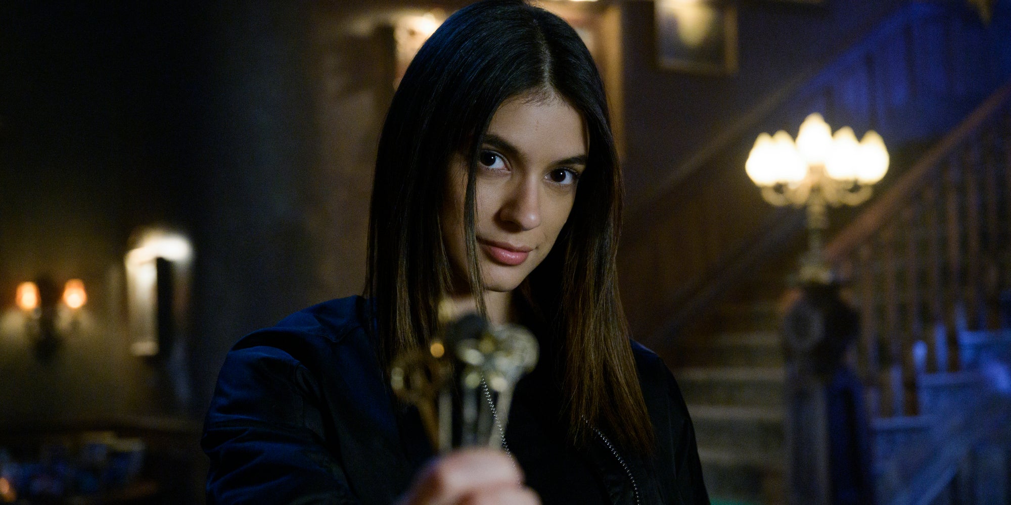 Laysla De Oliveira, alias Echo, alias Dodge, dans la série "Locke & Key".