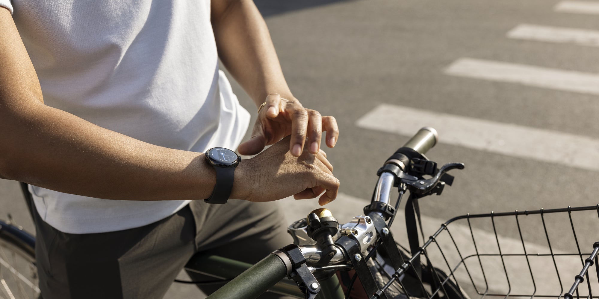 Google vient de déployer la fonctionnalité de détection des chutes et d'appel d'urgence sur sa montre connectée Pixel Watch.