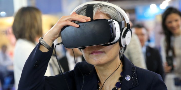 Le casque de réalité virtuelle Samsung Gear VR, un cadeau qui fait toujours son effet