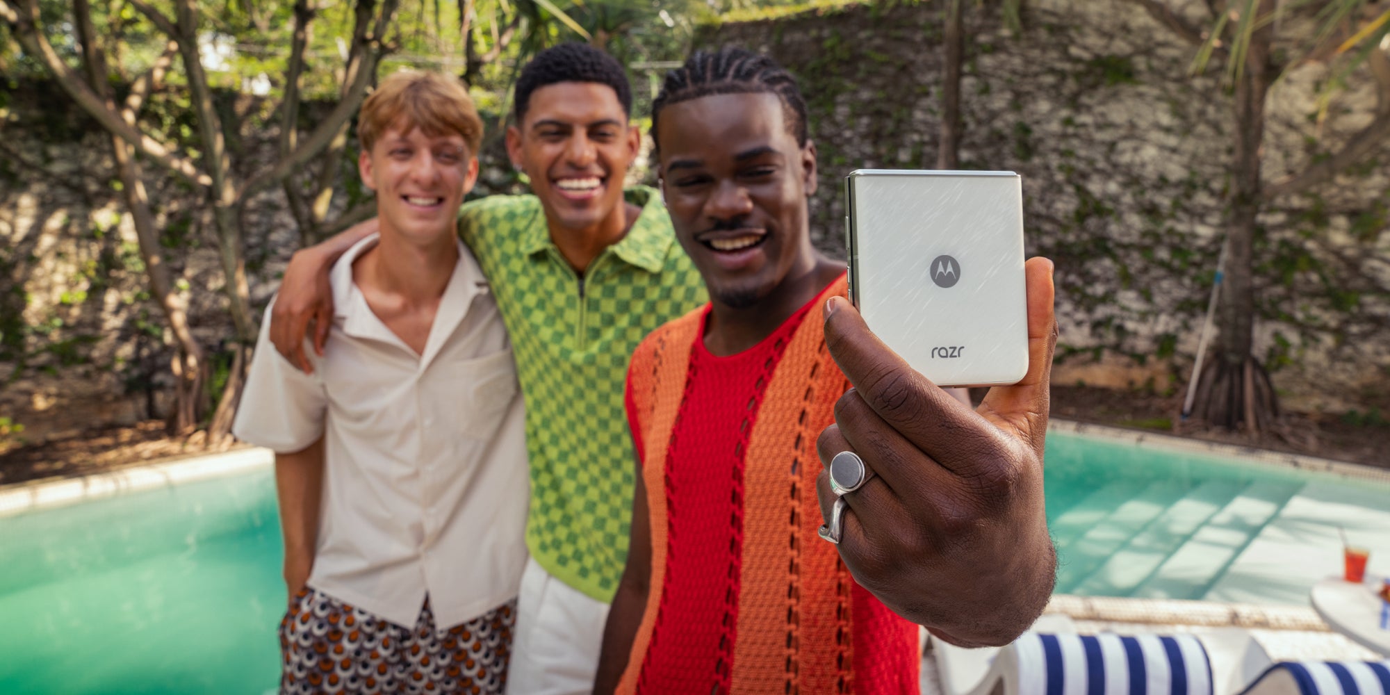 Le Motorola Razr 60 est disponible à un prix avantageux sur la boutique en ligne de SFR. 