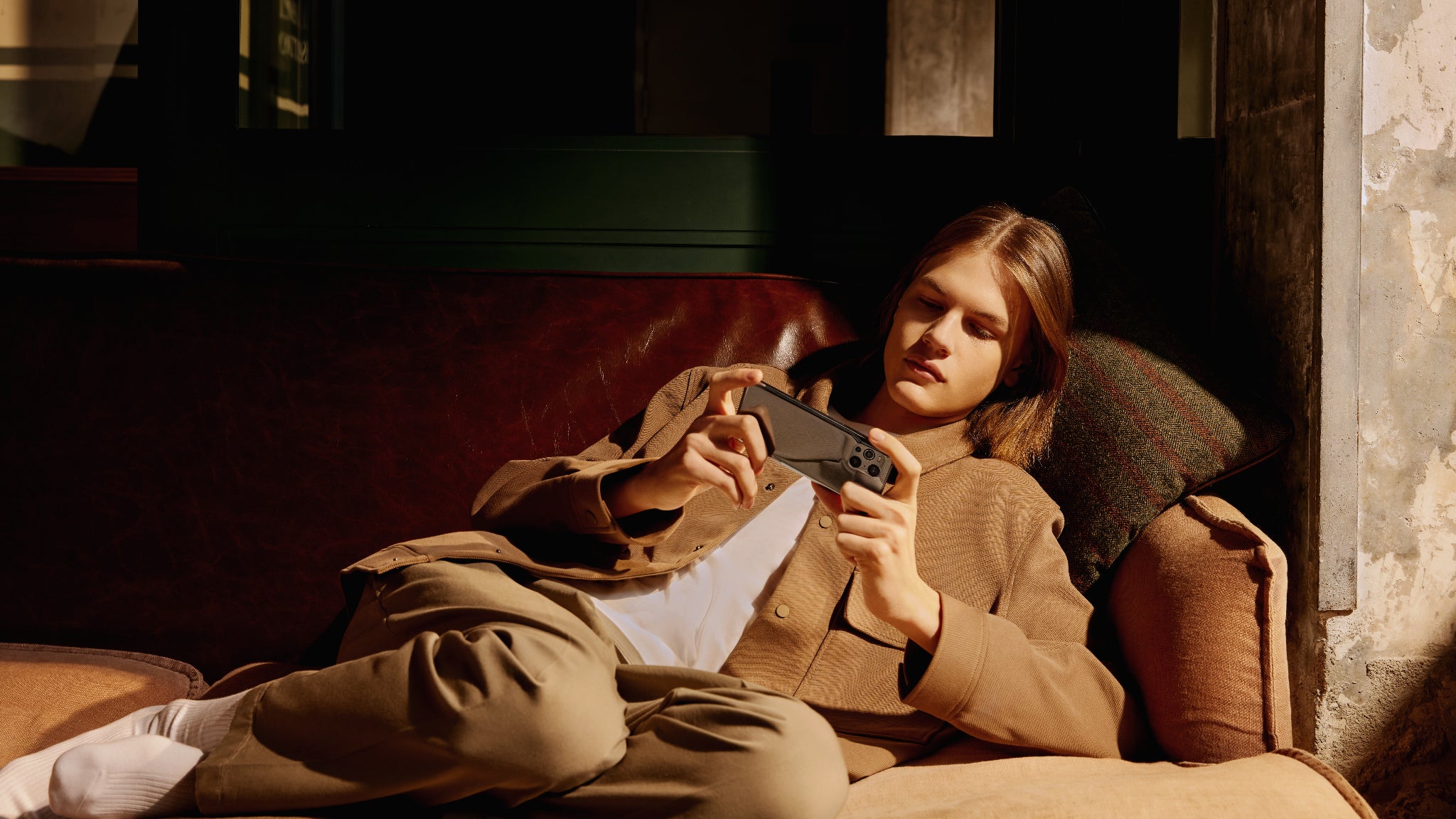 Le OPPO Find X3 Pro a un look unique qui a enthousiasmé ses différents testeurs