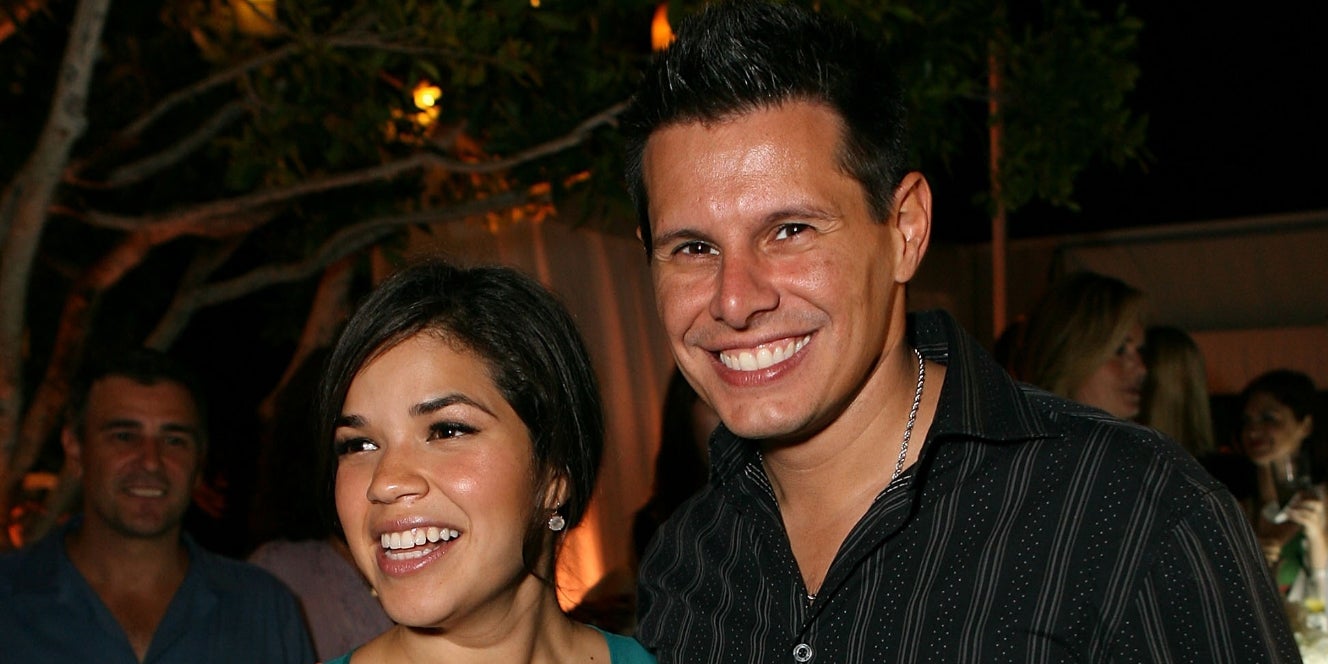 Silvio Horta et son actrice fétiche, America Ferrera qui tient le rôle principal de la série Ugly Betty.