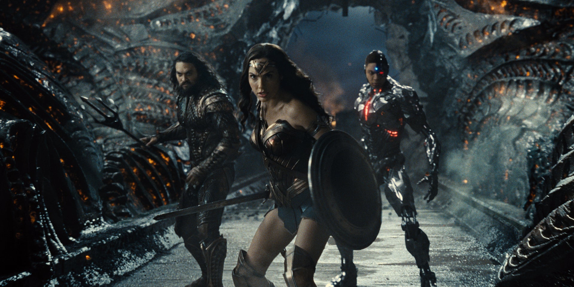 Wonder Woman sera doublement présente en VOD durant ce mois de mars, avec Zack Snyder's Justice League et Wonder Woman 1984