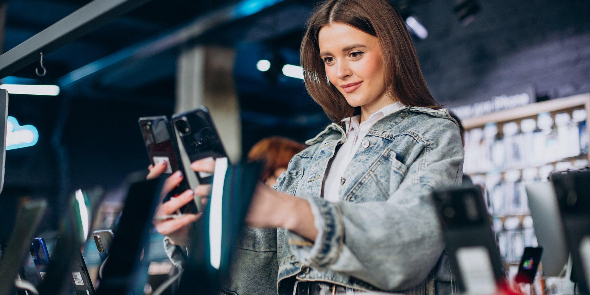 Vous songez profiter d'un séjour à l'étranger pour acheter un nouveau smartphone ? Réfléchissez-y à deux fois...