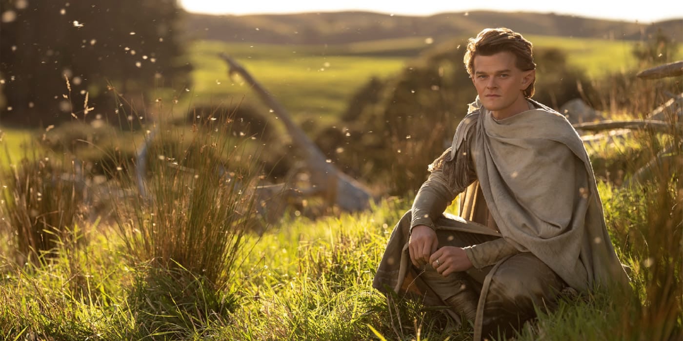 Elrond fait son grand retour dans Les Anneaux de Pouvoir, sous les traits de l'acteur Robert Aramayo.