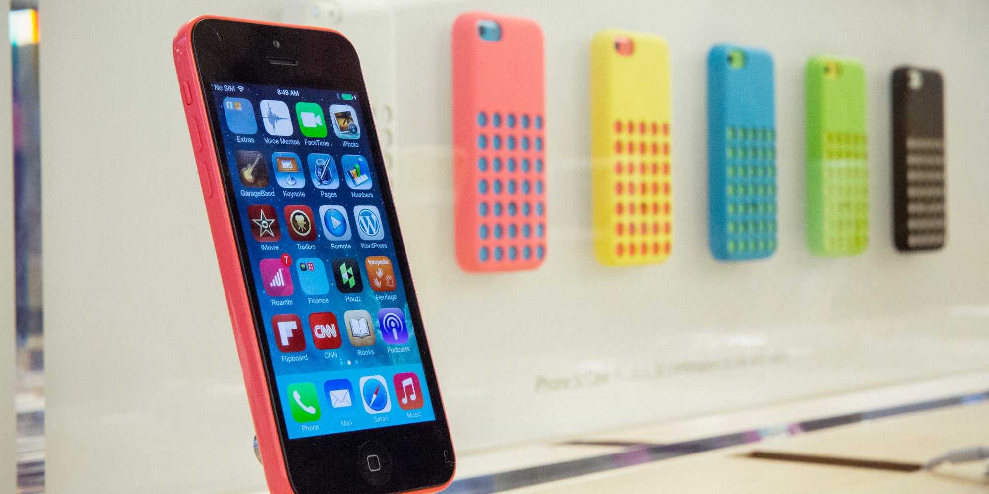 Le lancement de l'iPhone 5c dans l'Apple Store de la 5e avenue, le 20 septembre 2013 à New York, États-Unis