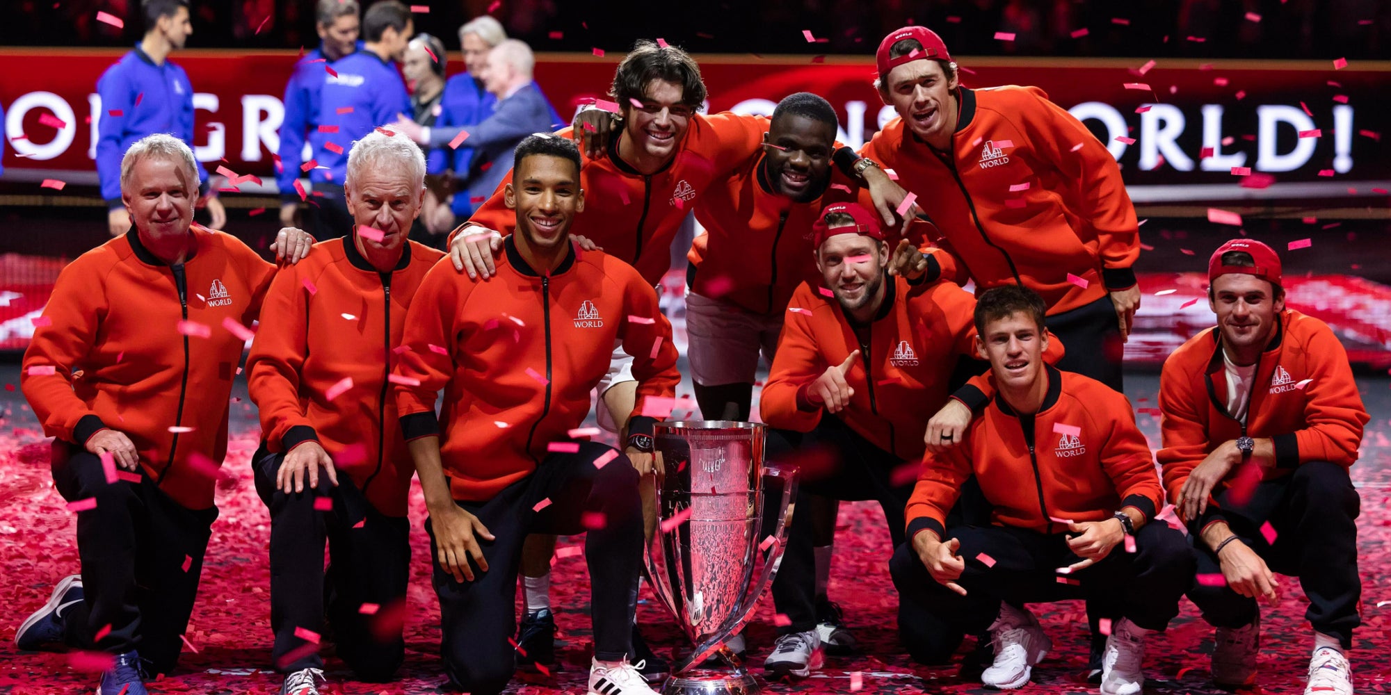 La Team Monde célébrant la victoire lors de la 5e édition de la Laver Cup, le 25 septembre 2022 à l'O2 Arena de Londres.