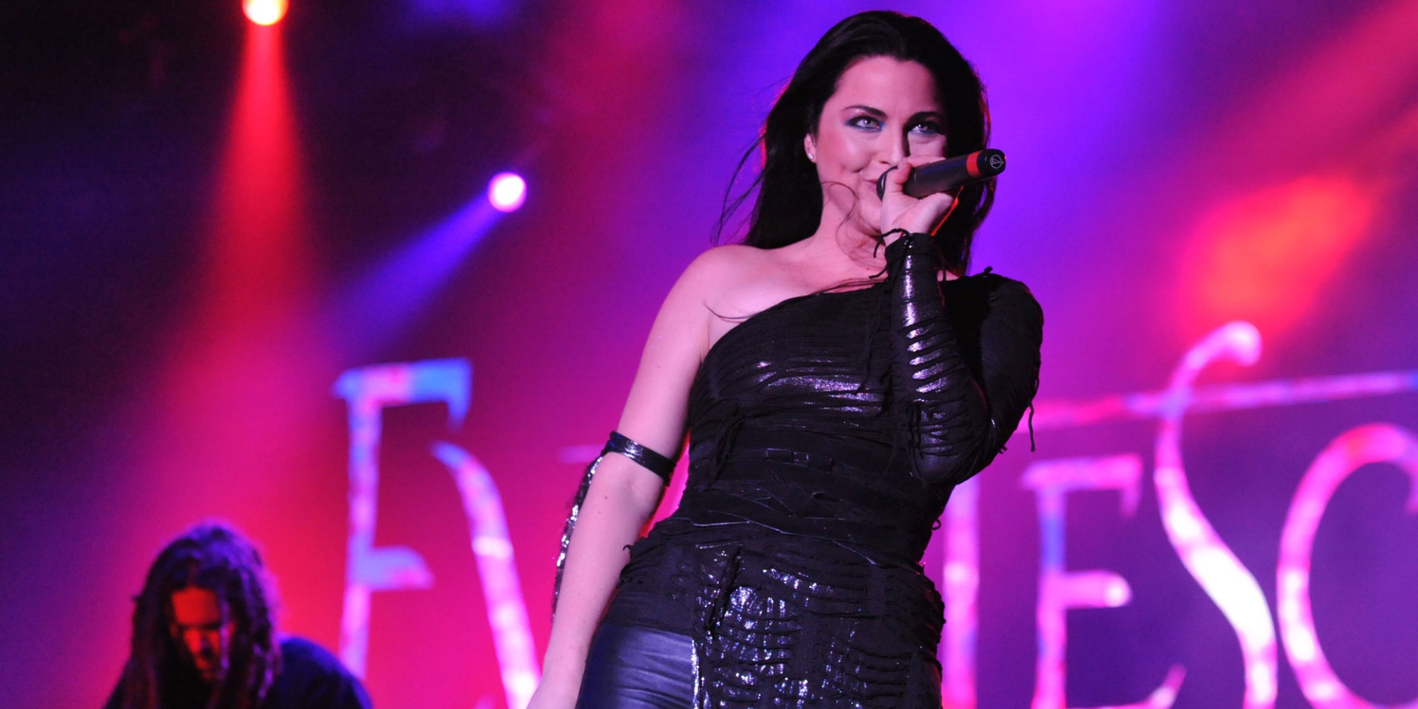 Amy Lee d'Evanescence lors d'une prestation du groupe à Rabat au Maroc le 20 mai 2012