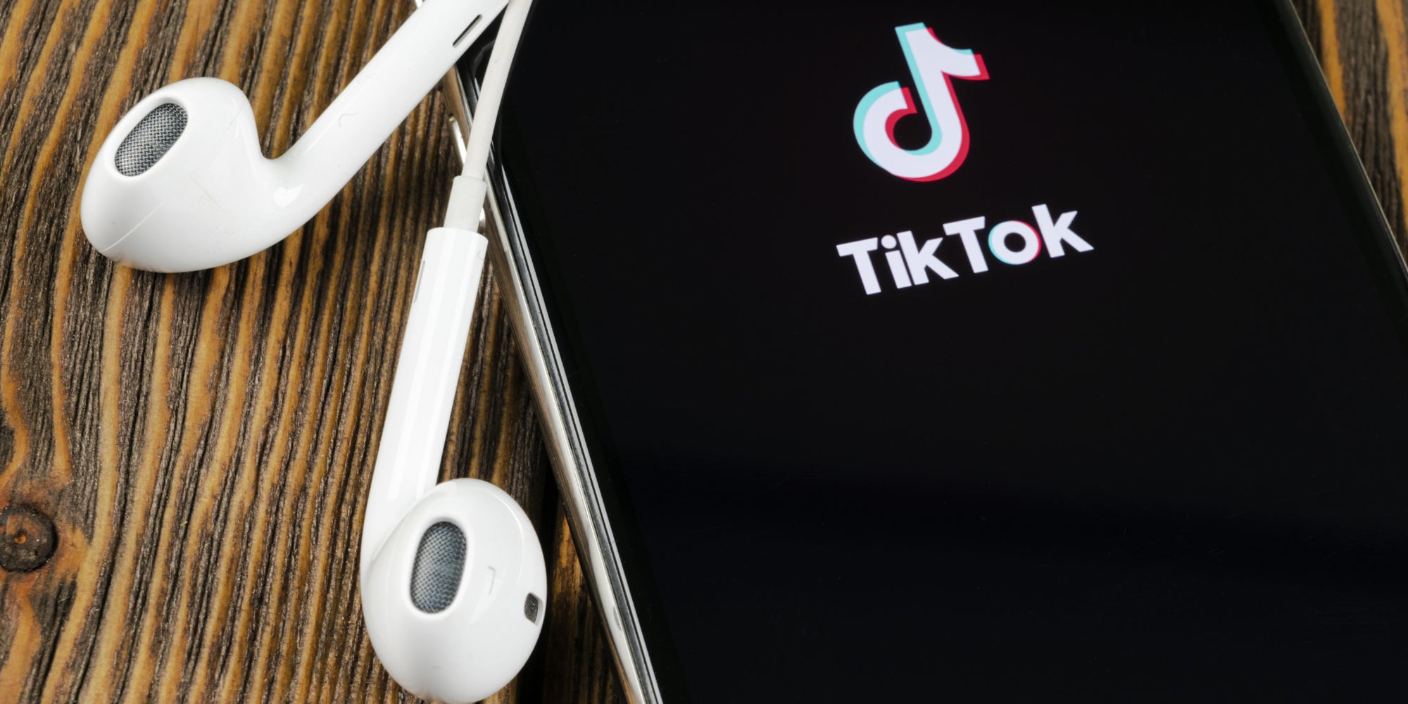 TikTok, réseau social extrêmement populaire chez les jeunes.