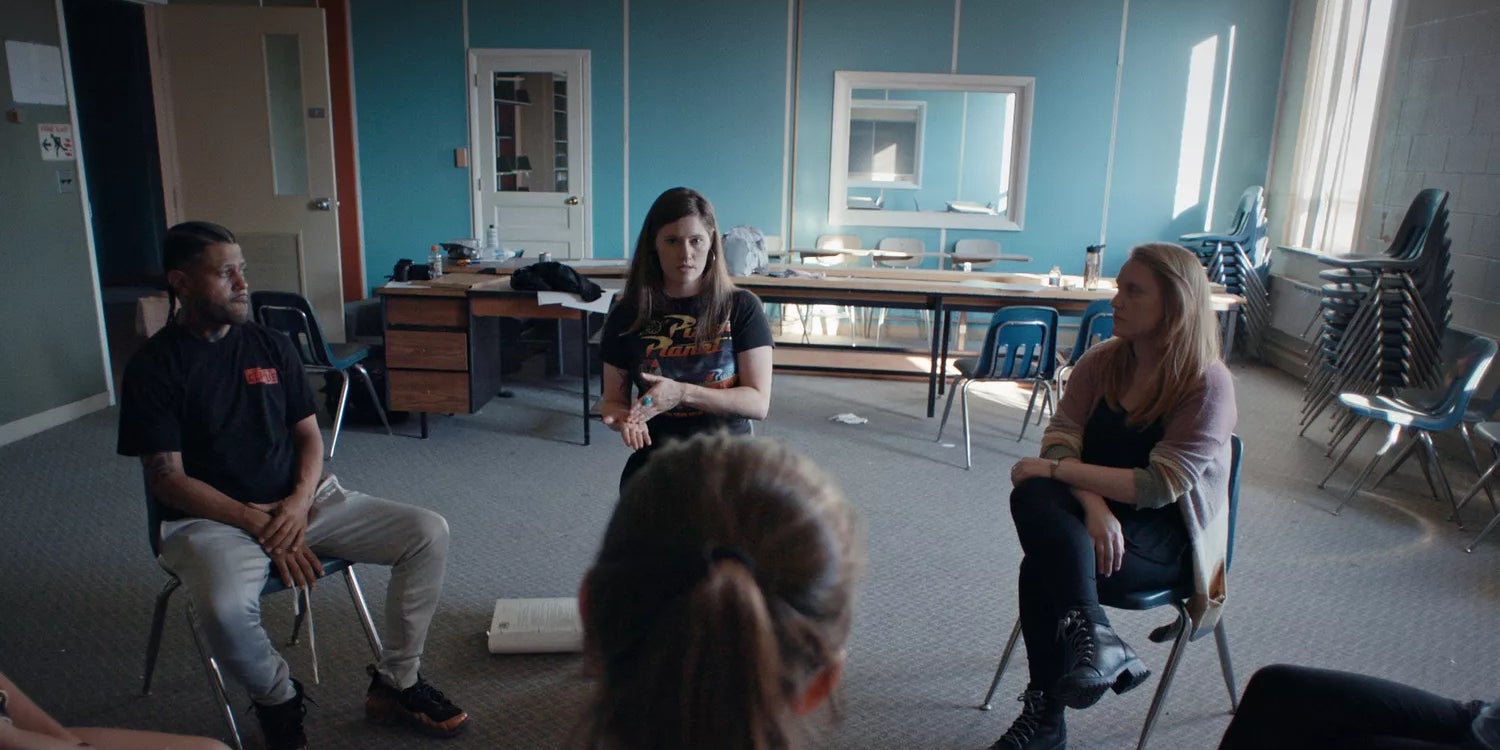 Des survivants de l'Académie d'Ivy Ridge dans le docu ''Le Programme : Sectes, mensonges et enlèvements'', disponible dès maintenant sur Netflix.