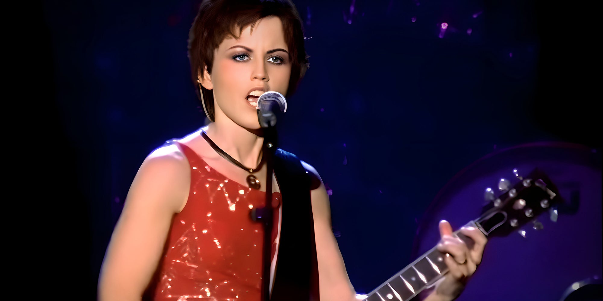 En 1999, Dolores O'Riordan et les Cranberries interprétaient Zombie en live au Palais Omnisports de Paris-Bercy.