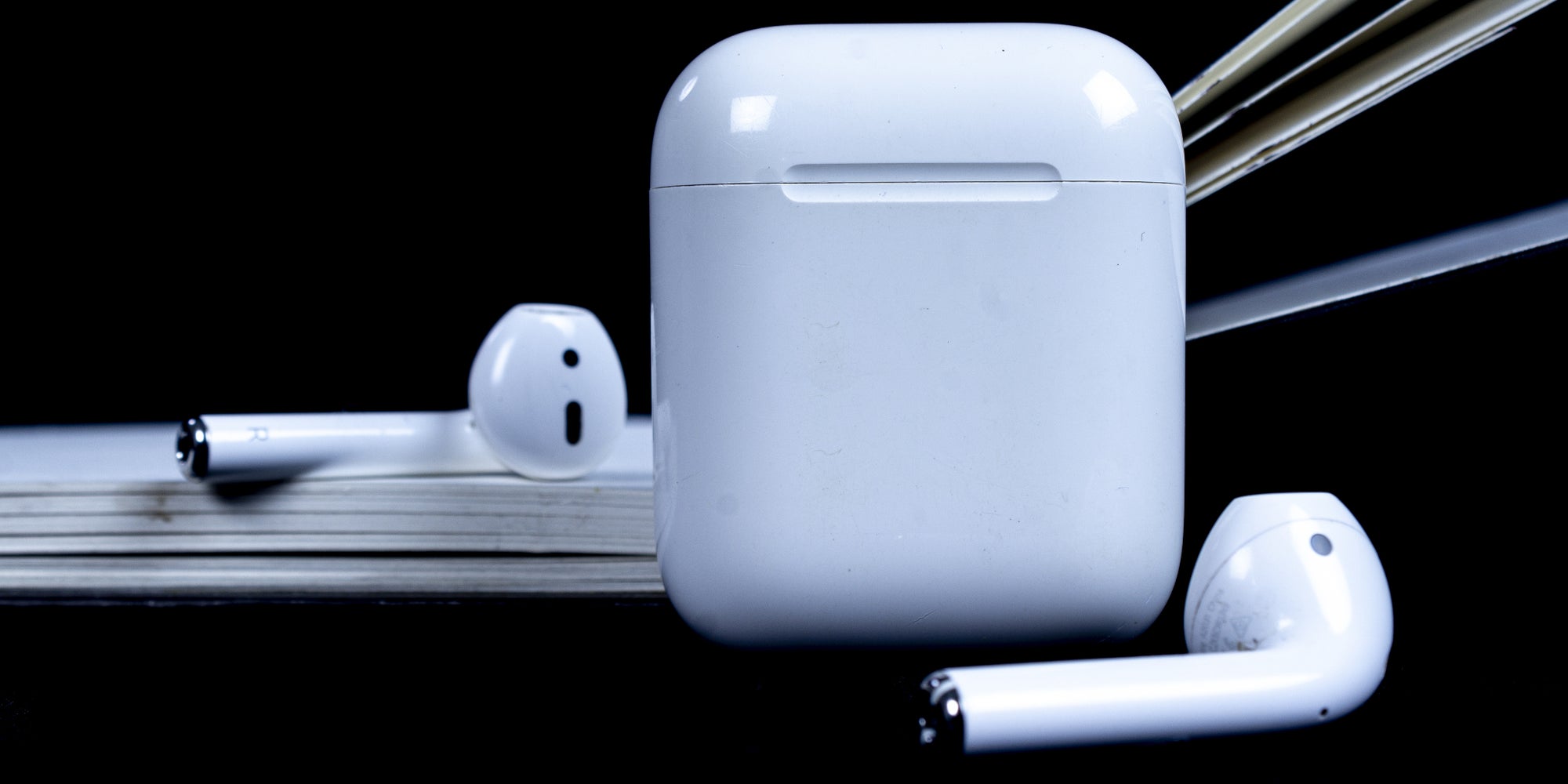 Les AirPods d'Apple pourraient bientôt être équipés de capteurs de lumière ambiante.