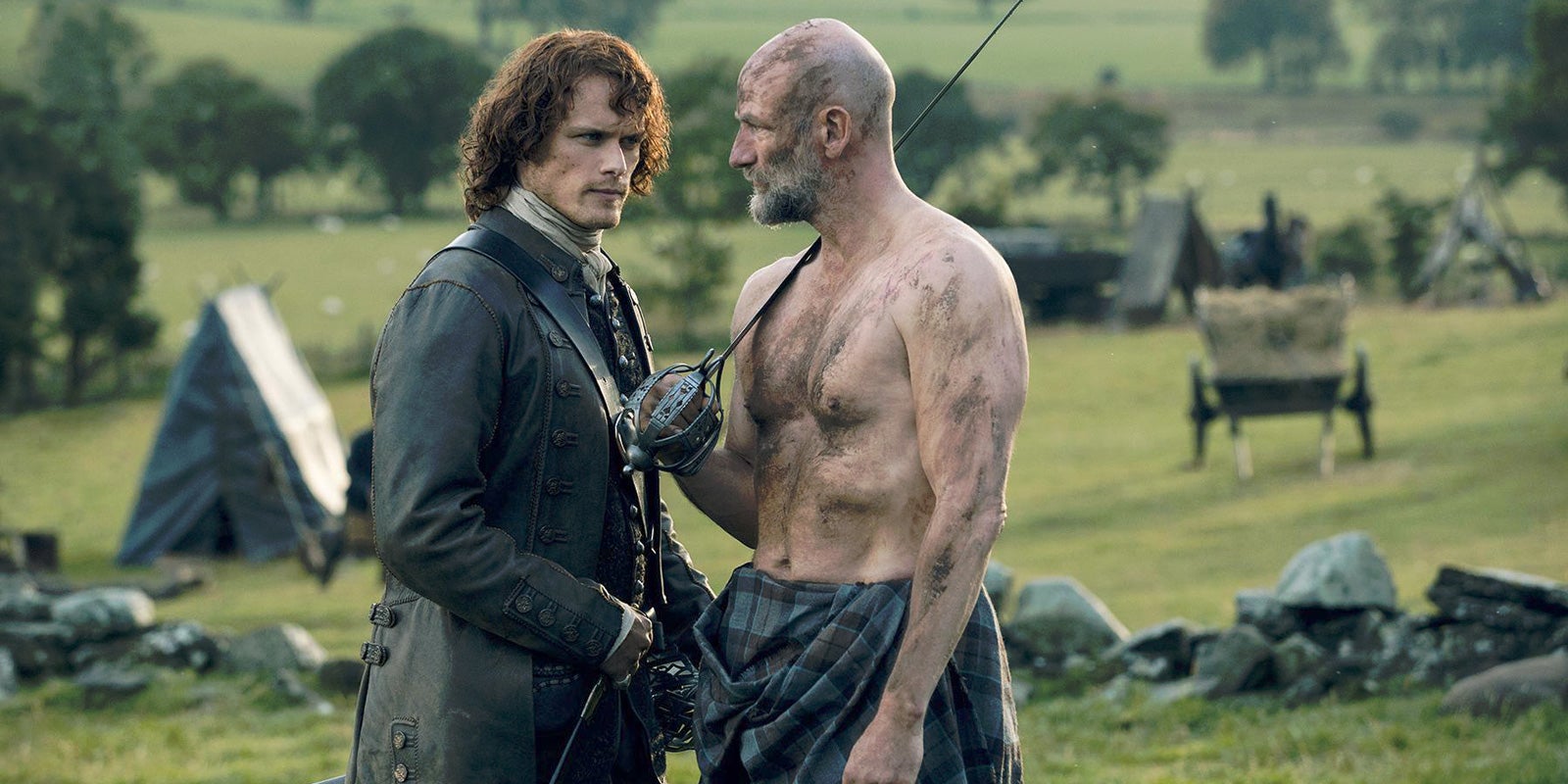 Jamie Fraser (Sam Heughan) et Dougal MacKenzie (Graham McTavish) vont bientôt se retrouver dans Outlander