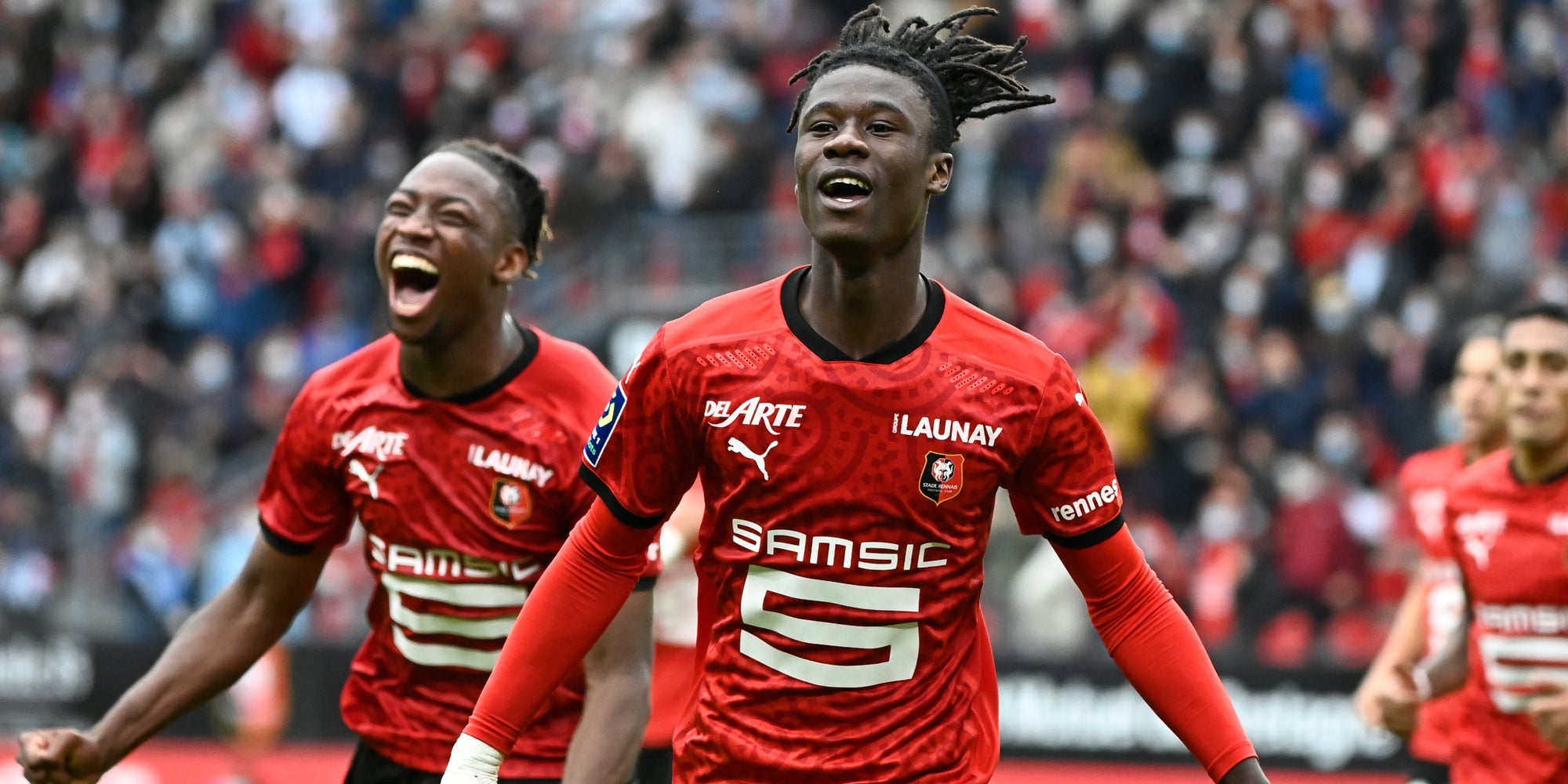 Eduardo Camavinga (droite) et Brandon Soppy (gauche) du Stade Rennais, lors d'un match de Ligue 1 face à Montpellier, à Rennes, le 29 août 2020.