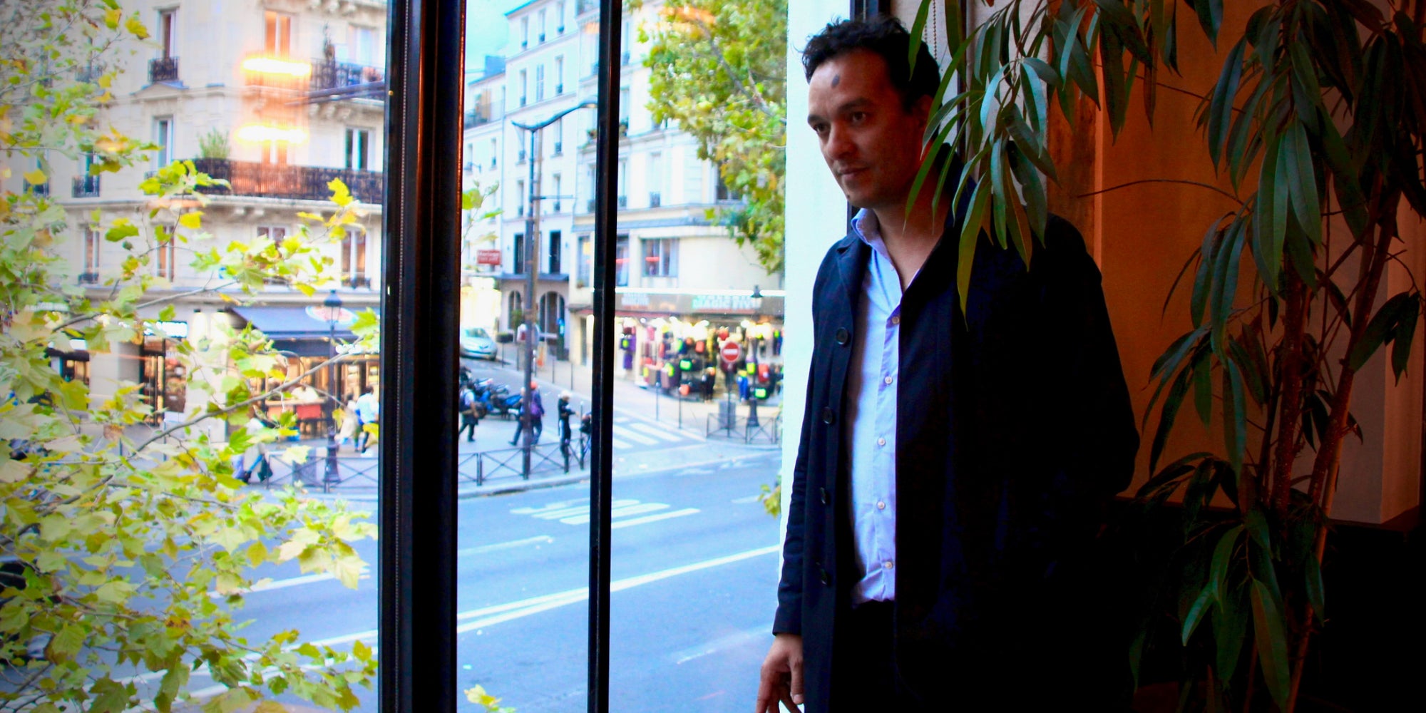 Malik Djoudi nous raconte son émotion face au succès de Sous Garantie, sa passion pour le cinéma, sa rencontre avec Étienne Daho...