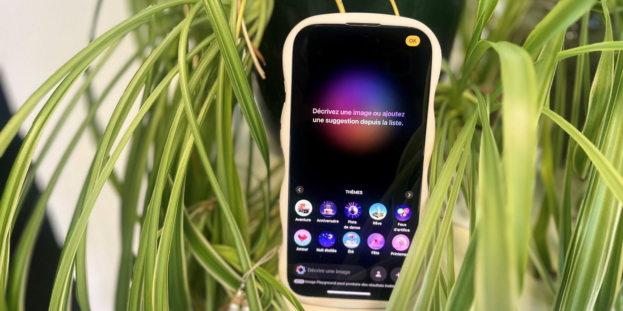 iOS 18.4 est désormais disponible, avec en fonctionnalité principale Apple Intelligence disponible sur certains iPhone.