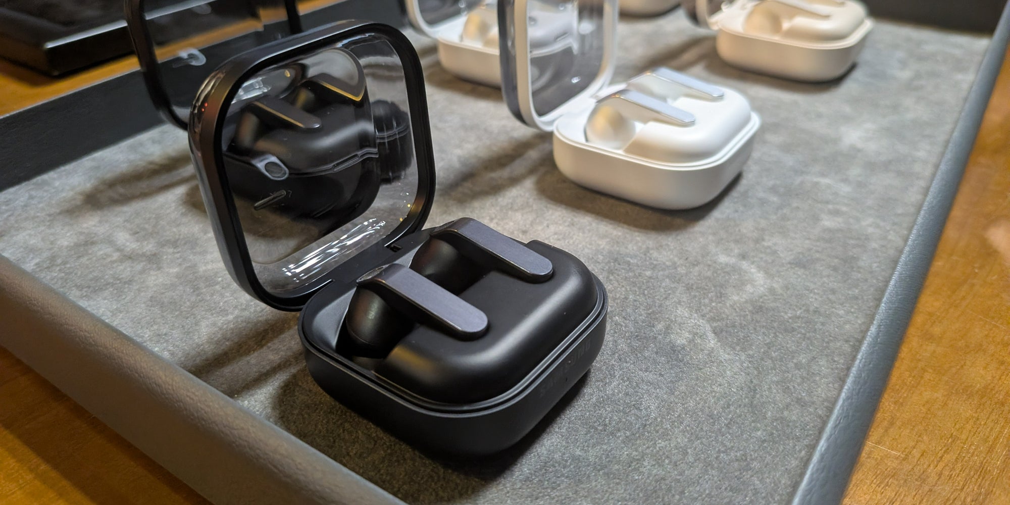 Les Galaxy Buds4 et Buds4 Pro lors de la Galaxy Unpacked du 25 février 2026