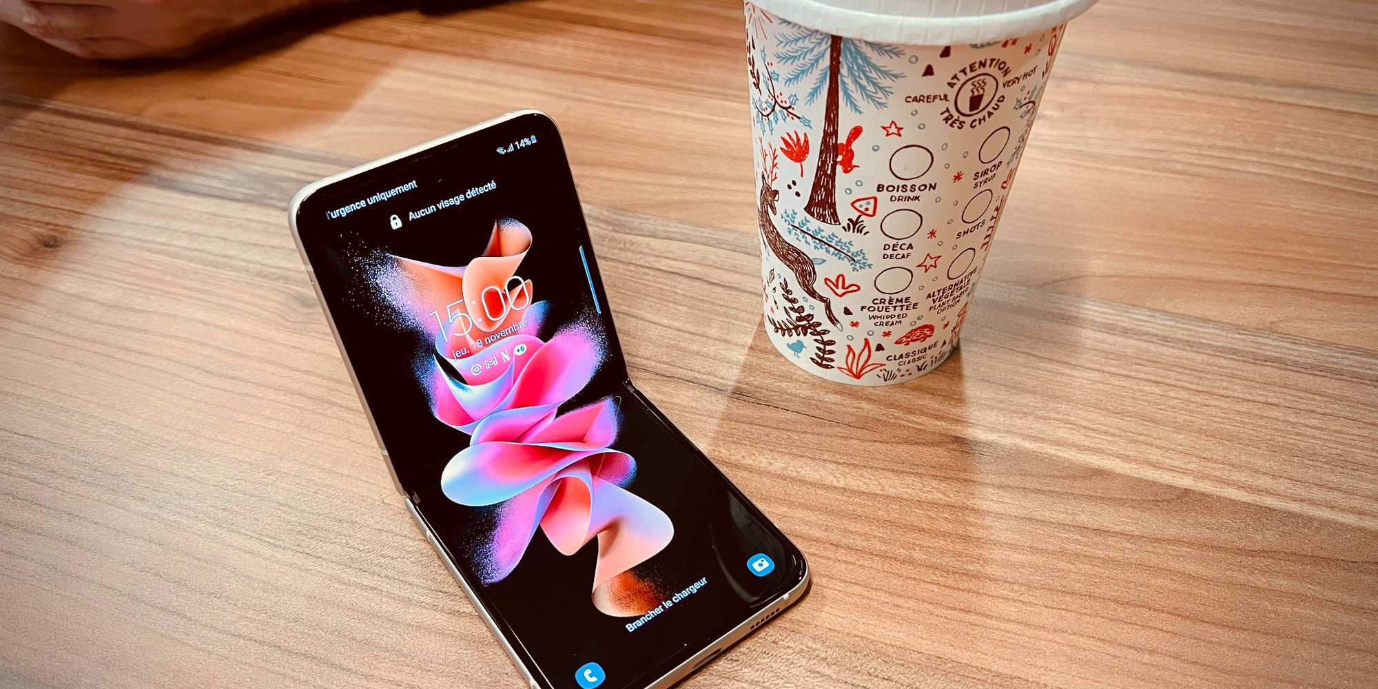 Le Samsung Galaxy Z Flip3, LA star des smartphones pliables en 2021.