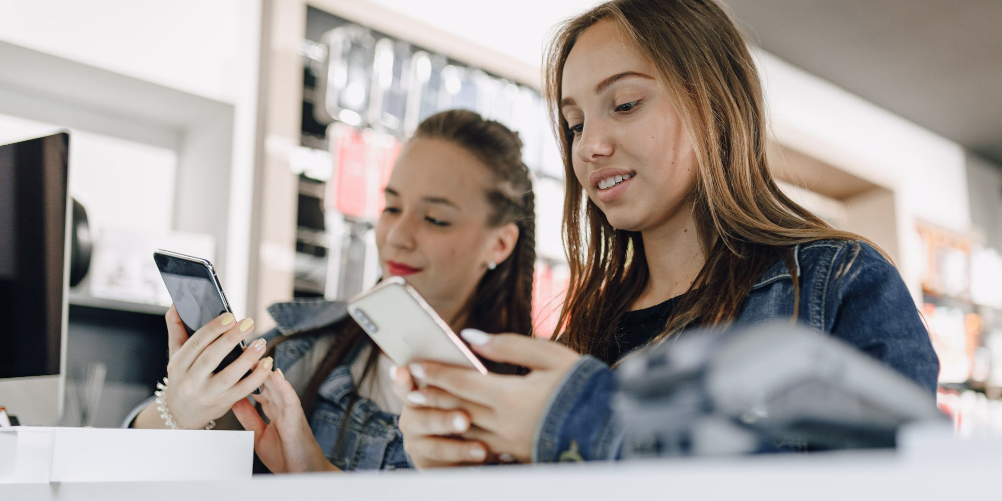 Pendant que votre smartphone est en réparation, ou le temps que vous puissiez en acheter un autre, SFR vous en prête un gratuitement.