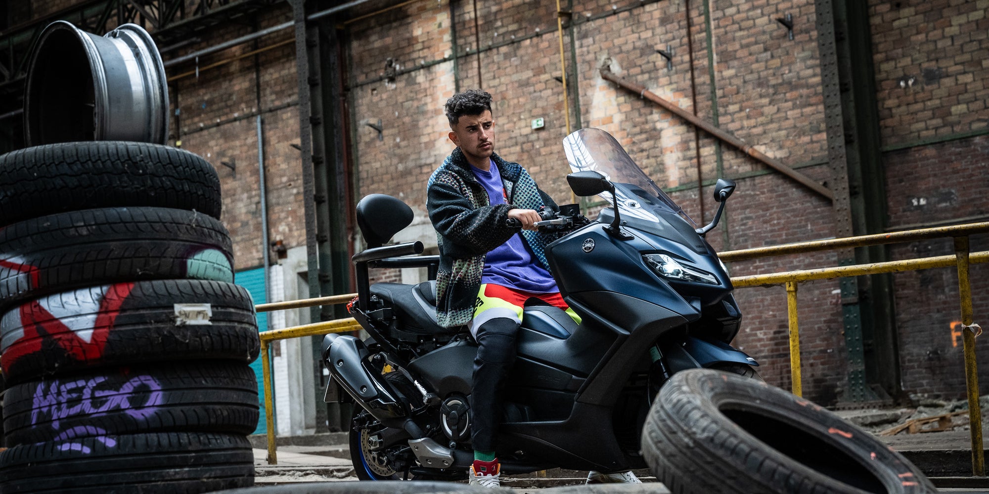 Riadh Belaïche (Just Riadh) dans ''GTMAX'', à découvrir sur Netflix.