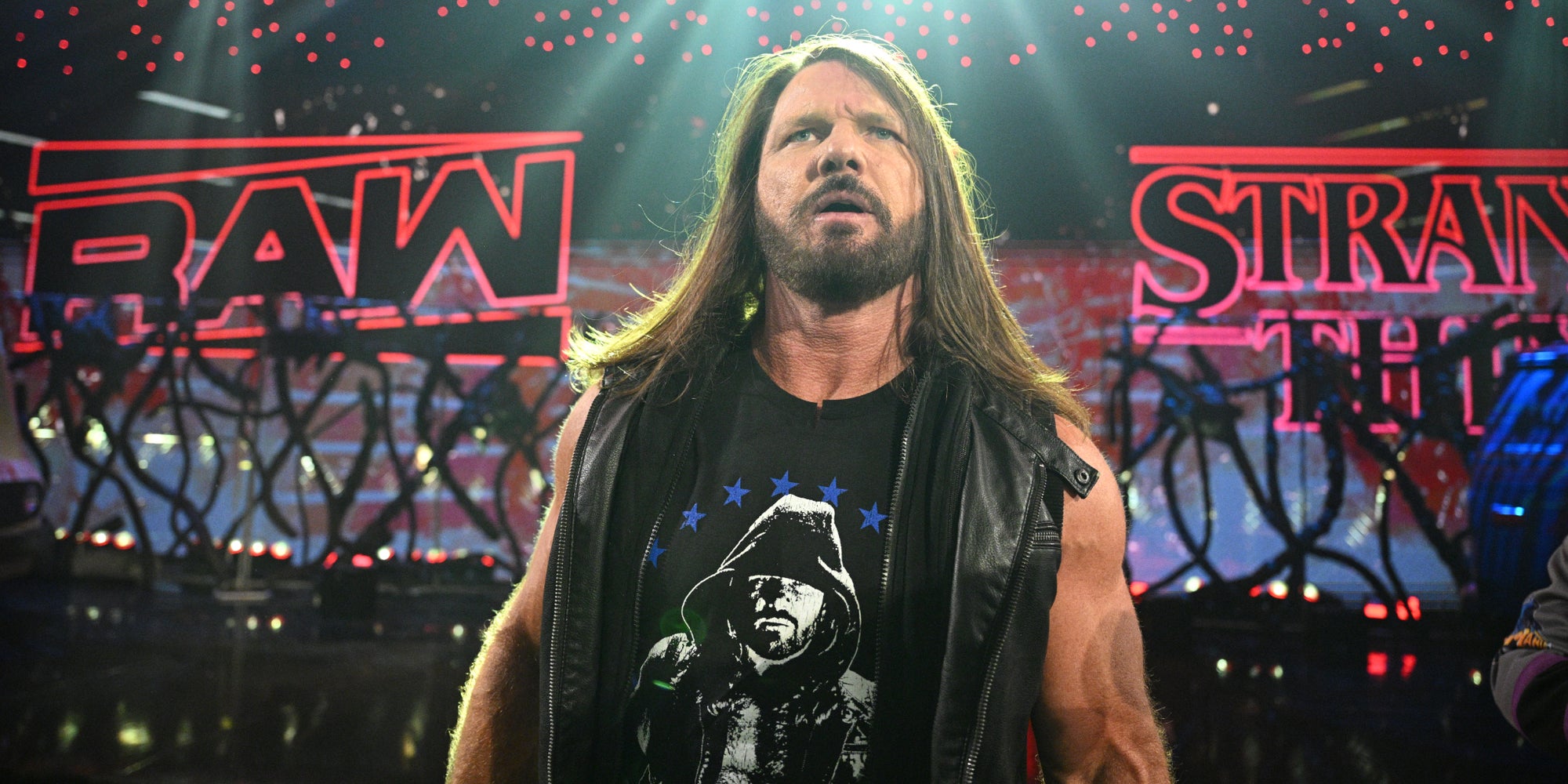 AJ Styles lors d'un épisode sur le thème Stranger Things de "WWE Monday Night RAW" au Barclays Center, le 5 janvier 2025 à Brooklyn, New York.