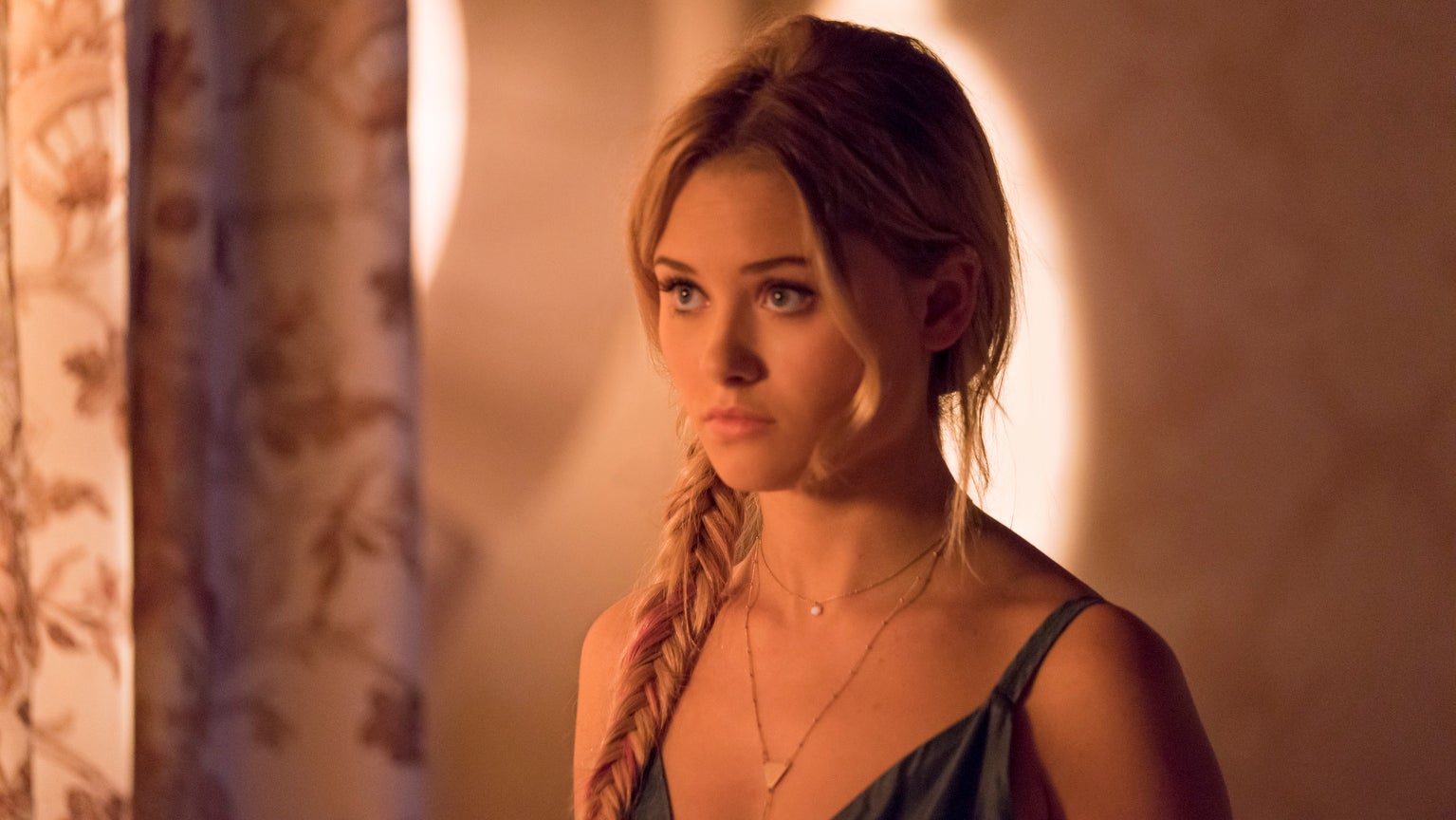 Karolina Dean est-elle une humaine ou une Gibborim dans Marvel's Runaways ? Karolina Dean est-elle une humaine ou une Gibborim dans Marvel's Runaways ?