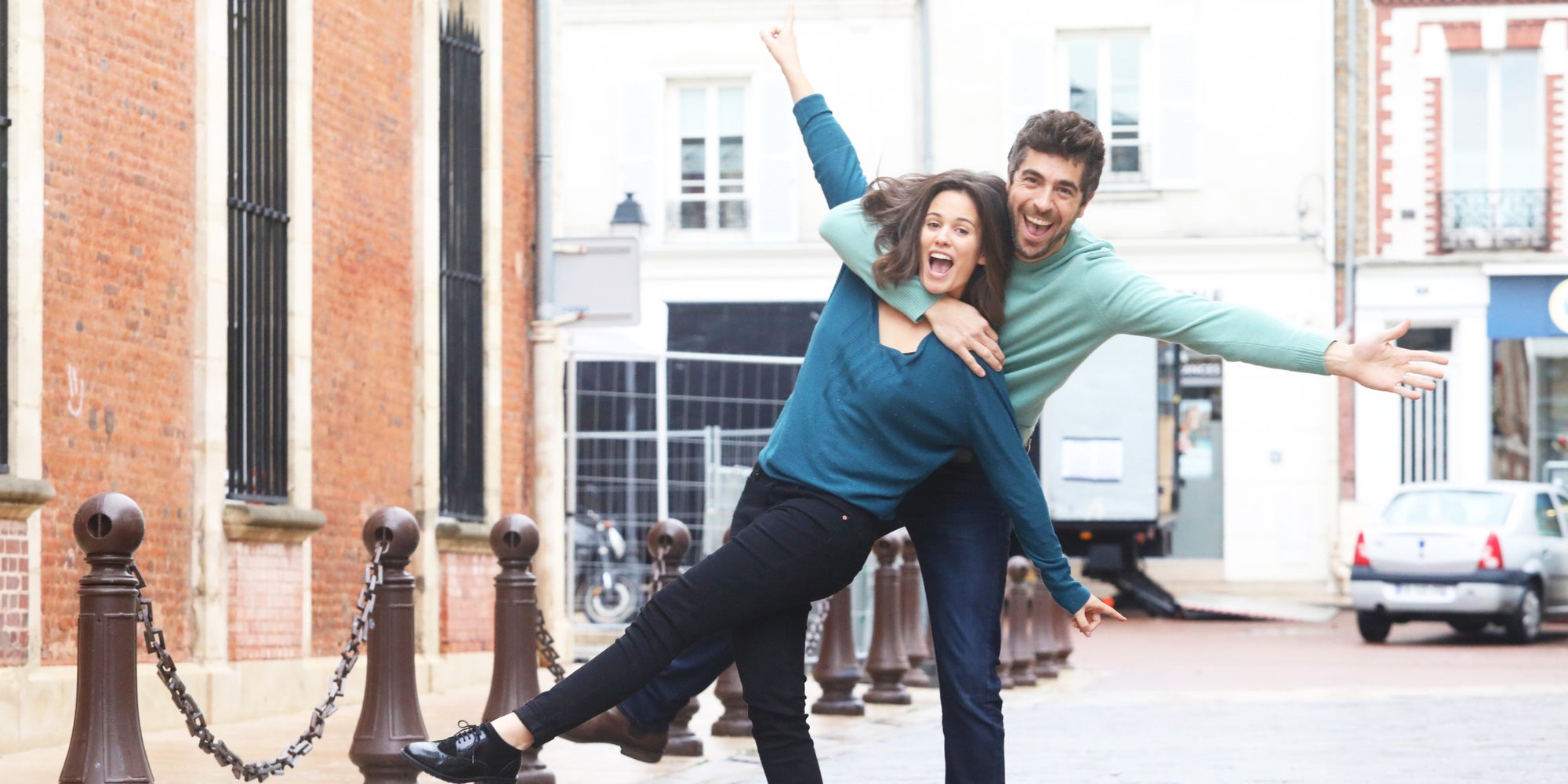 Lucie Lucas et Agustin Galiana dans la saison 9 de Clem sur TF1.