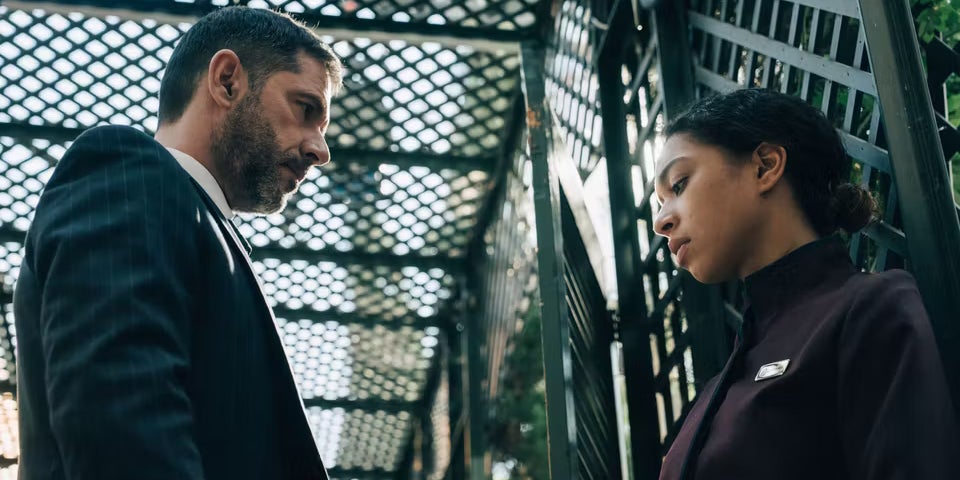 Melvil Poupaud et Manon Bresch dans la série "Privilèges".