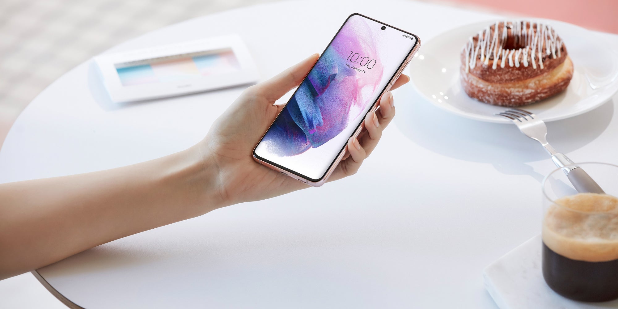 Samsung a dévoilé par erreur une photo de la version Fan Edition du Galaxy S21 (ici en photo)