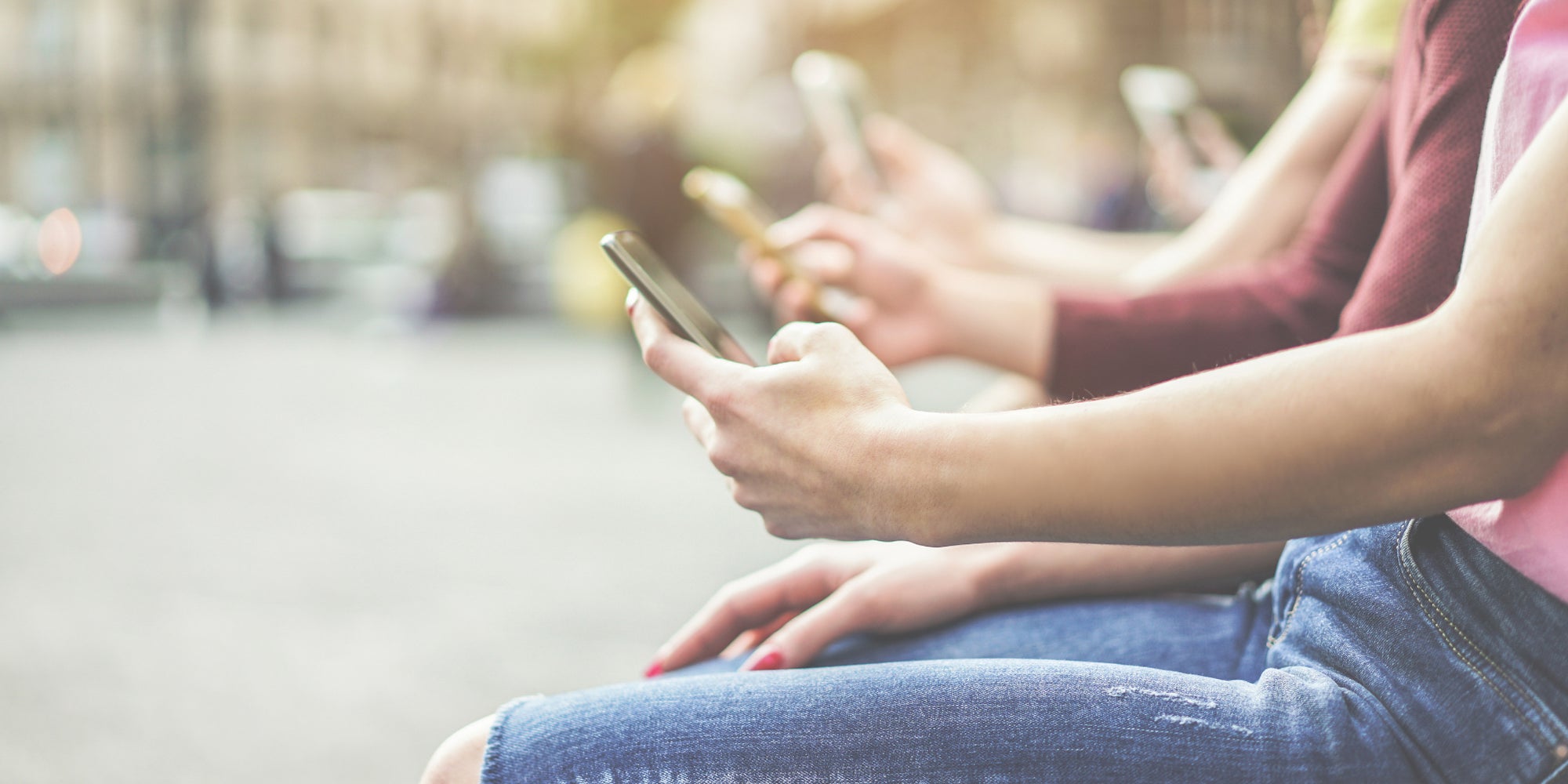 Découvrez notre sélection de smartphones capables de séduire à la fois les ados et leurs parents.