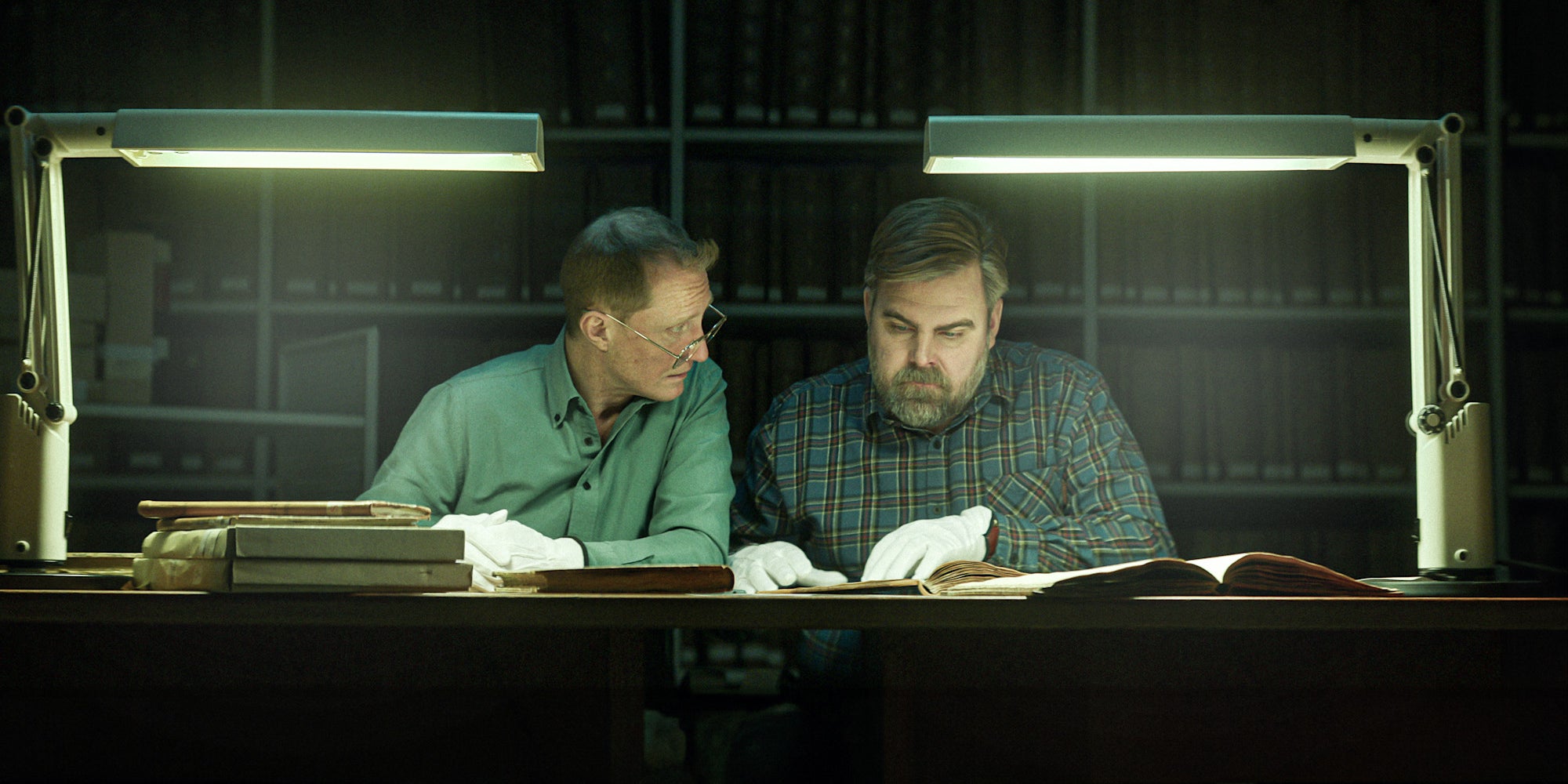 Peter Eggers et Mattias Nordkvist dans ''Le Crime à la racine'', à voir sur Netflix.