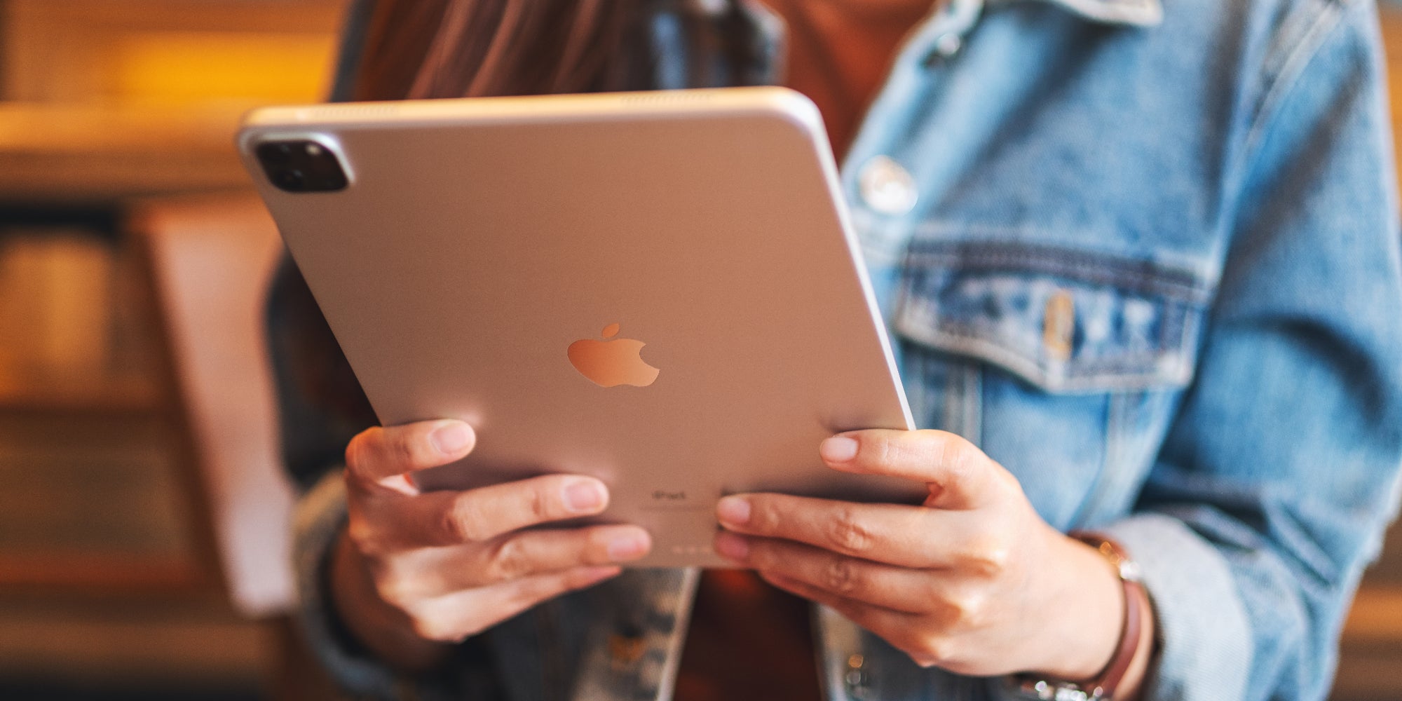 L'iPad Pro s'améliore encore en 2020, avec notamment l'apparition d'un double objectif photo...