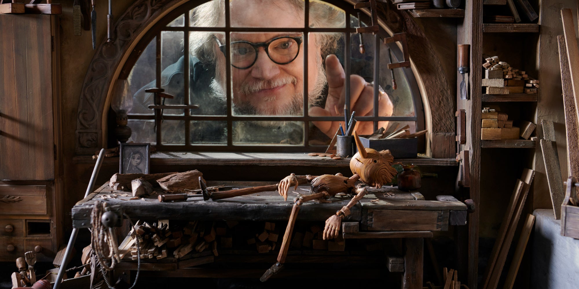 Le réalisateur Guillermo del Toro dans son film Pinocchio disponible sur Netflix
