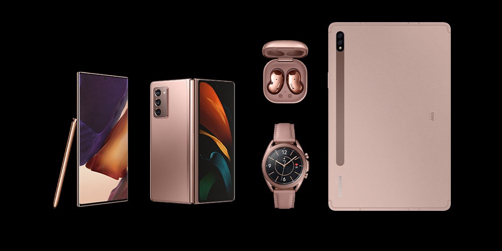Le Galaxy Note 20, le Galaxy Z Fold 2, les Galaxy Buds Live, la Galaxy Watch 3 et la Galaxy Tab S7. Le cru premium 2020 de Samsung en "Mystic Bronze".