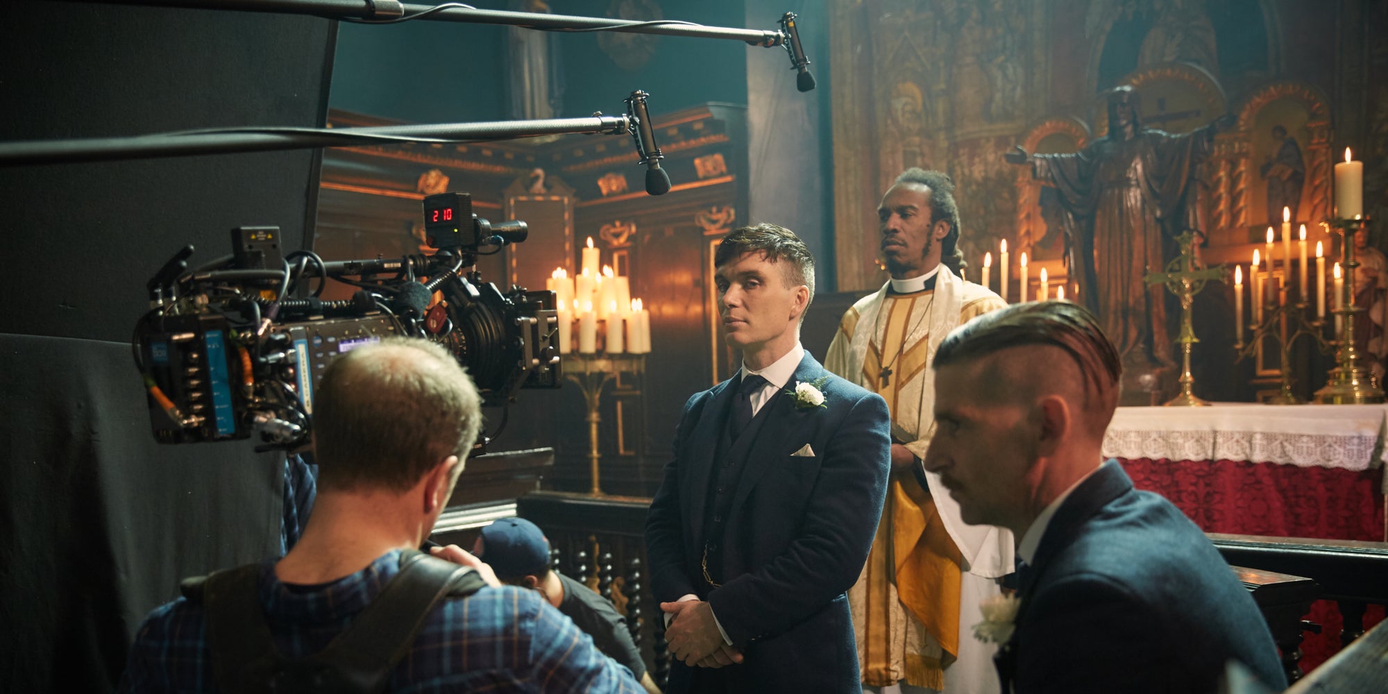 Cillian Murphy, Benjamin Zephaniah et Paul Anderson sur le tournage de la série "Peaky Blinders".