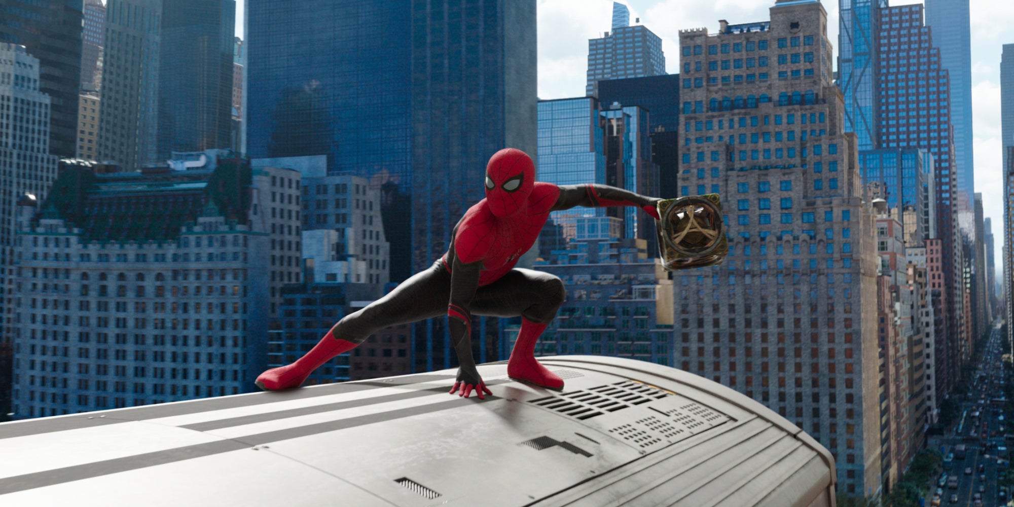 Dans "Spider-Man : Brand New Day", Peter Parker a troqué son smartphone pour un nouveau modèle tout neuf.