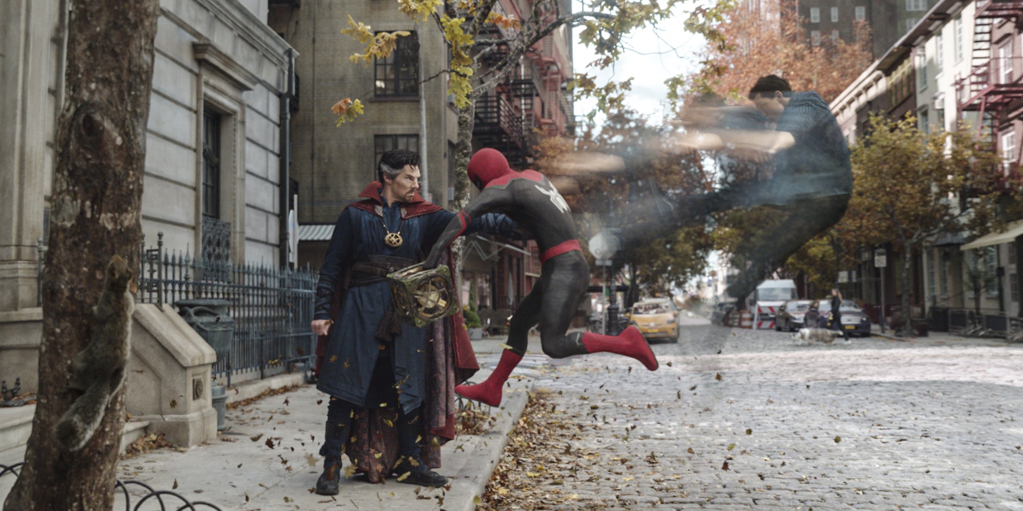 Spider-Man face à Doctor Strange dans la bande-annonce de Spider-Man : No Way Home
