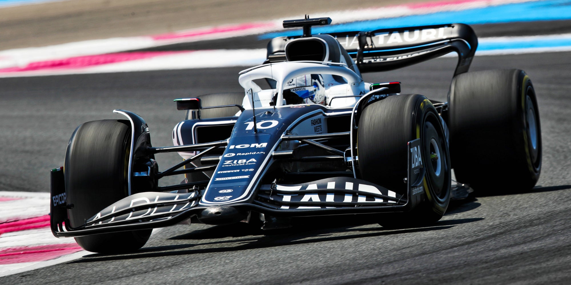 Le Français Pierre Gasly au volant de son Alpha Tauri lors des essais libres du Grand Prix de France, sur le circuit Paul Ricard, le 22 juillet 2022.